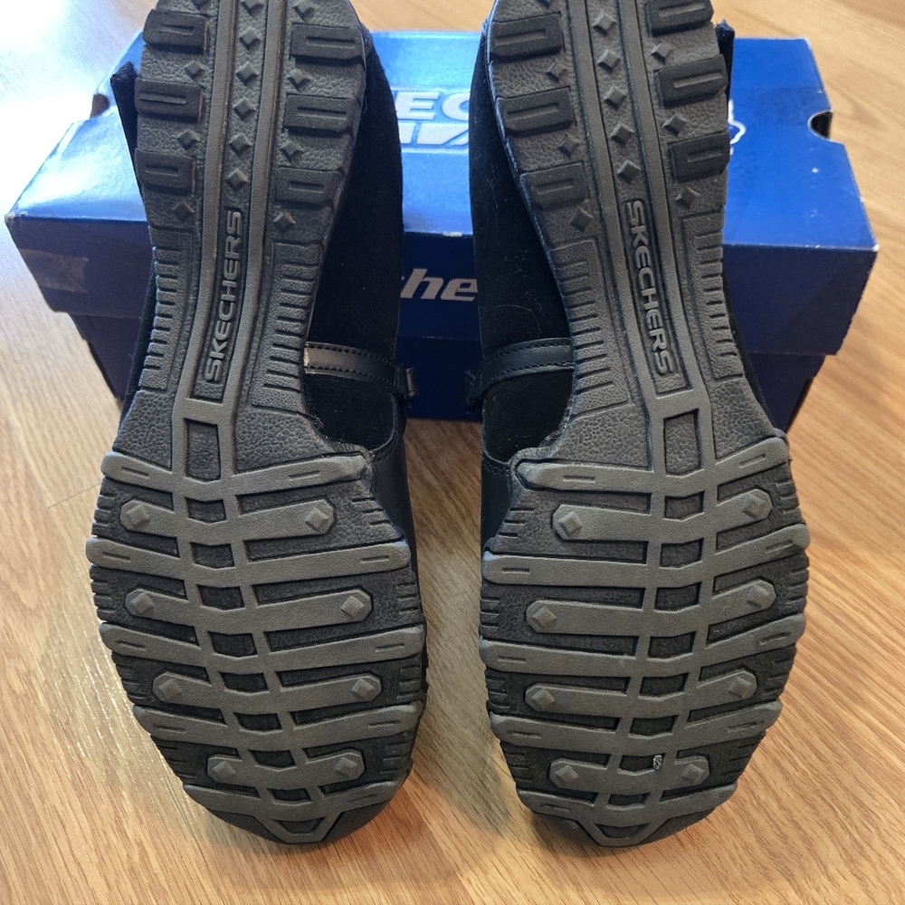 New In Box Skechers Black Women Shoes Size 10 - Picture 3 of 10